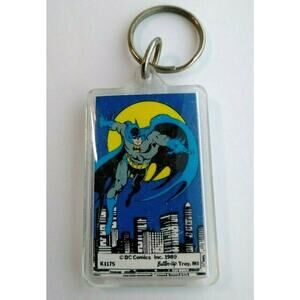 Batman Flying Moon Keychain 1989 Original Licensed Official DC Comics Button Up